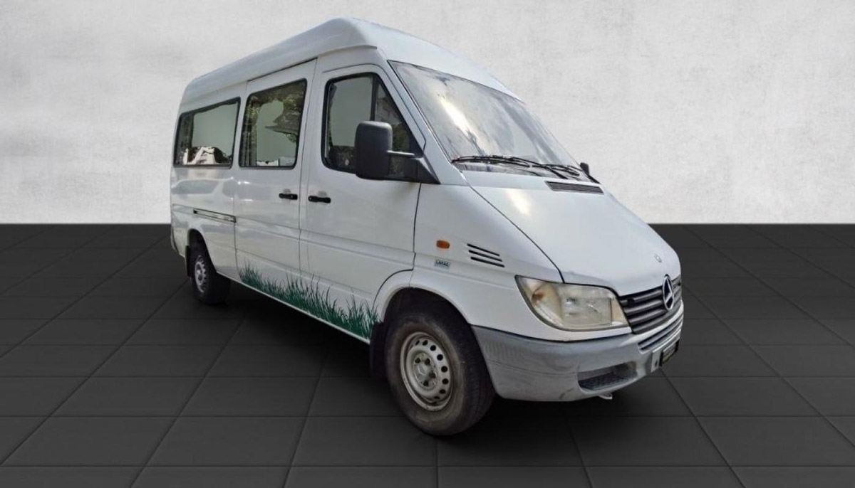 Fourgon utilitaire Mercedes Sprinter L2H2 à louer au mois à Genève